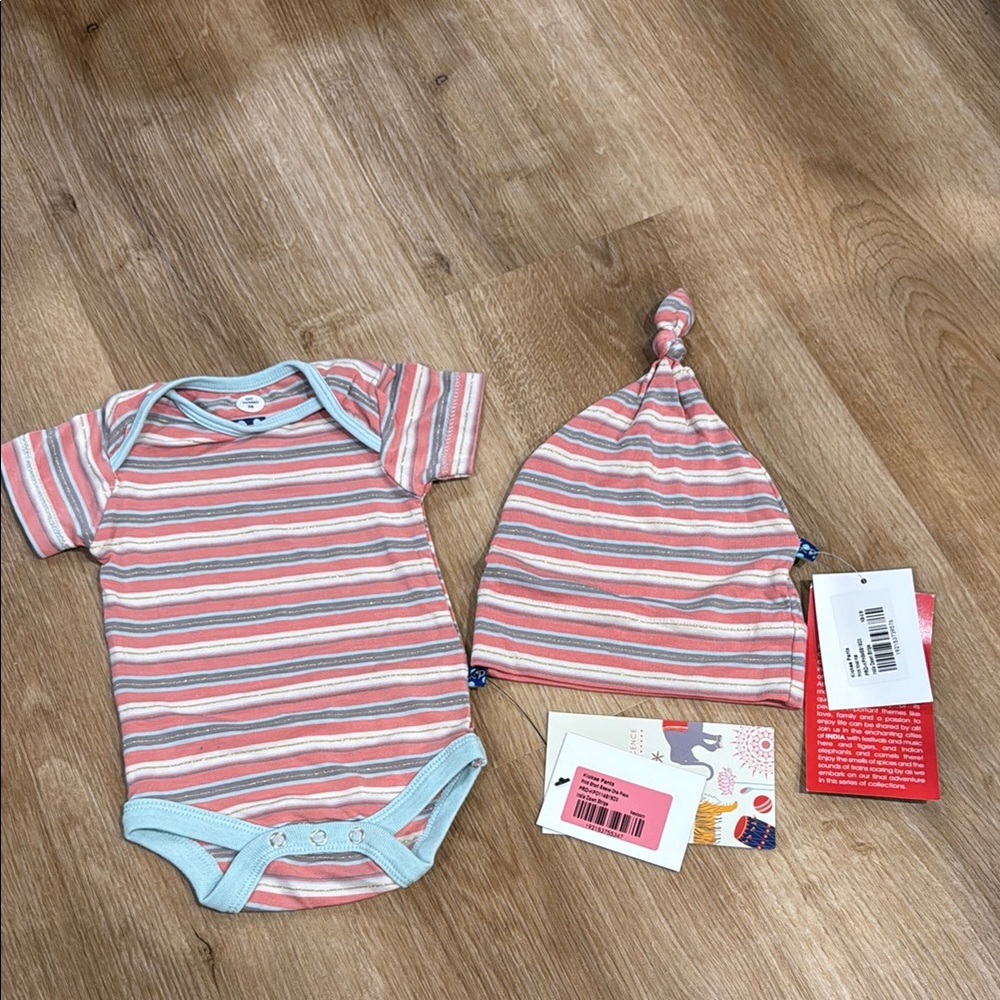 Striped Baby Onesie and Hat Set 74|A3